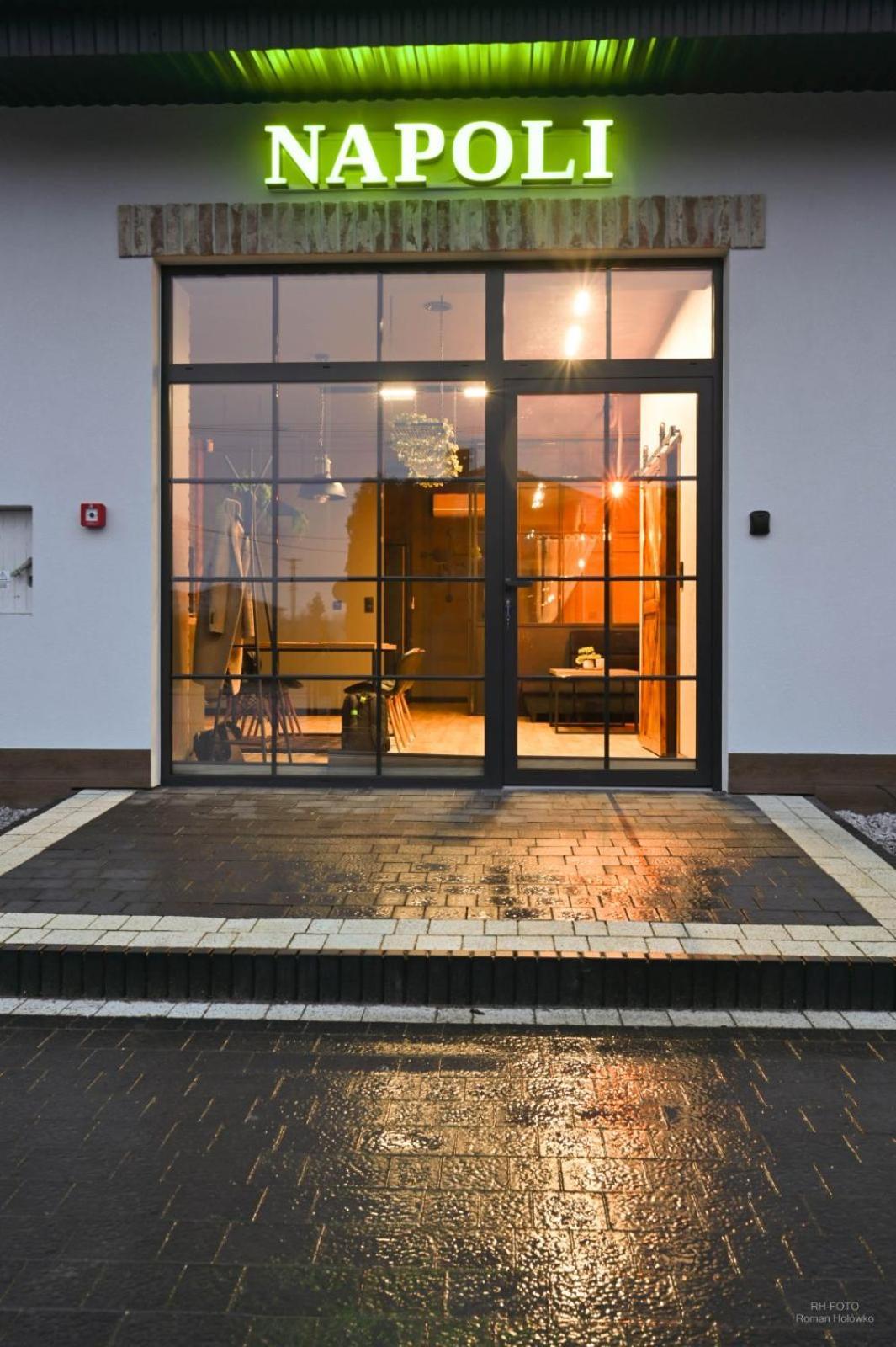Aparthotel Mamma Mia - Auschwitz Buitenkant foto