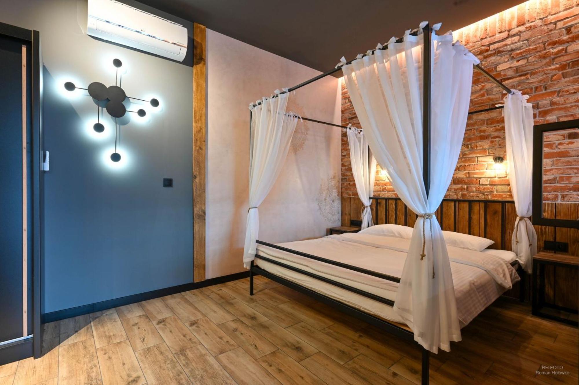 Aparthotel Mamma Mia - Auschwitz Buitenkant foto