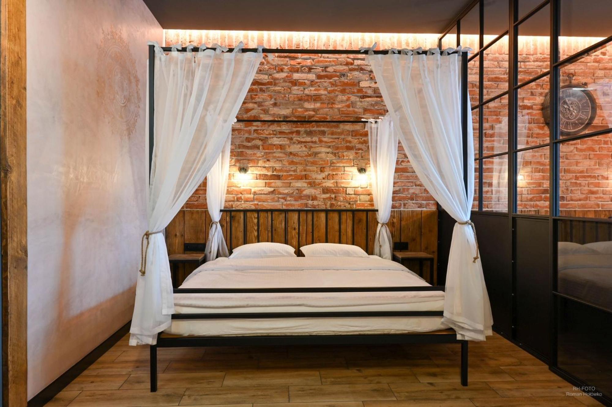 Aparthotel Mamma Mia - Auschwitz Buitenkant foto