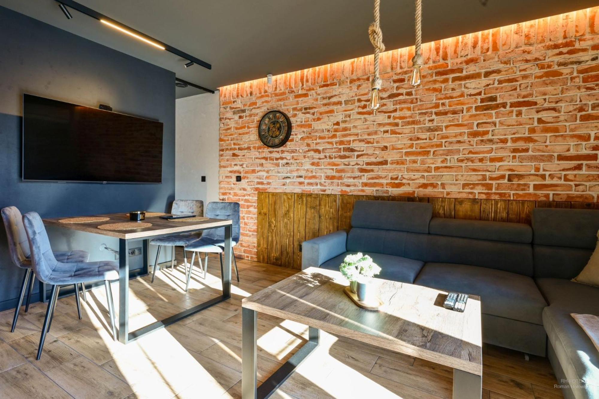 Aparthotel Mamma Mia - Auschwitz Buitenkant foto