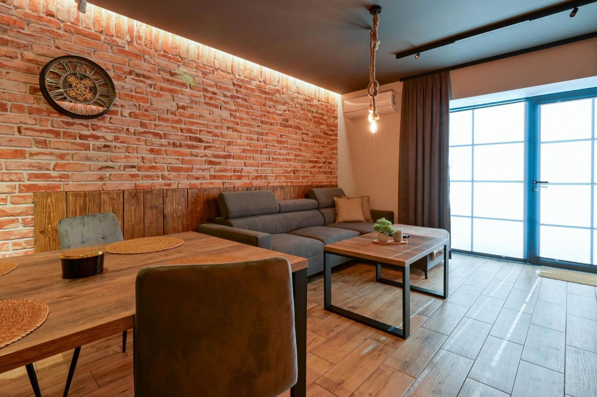 Aparthotel Mamma Mia - Auschwitz Buitenkant foto